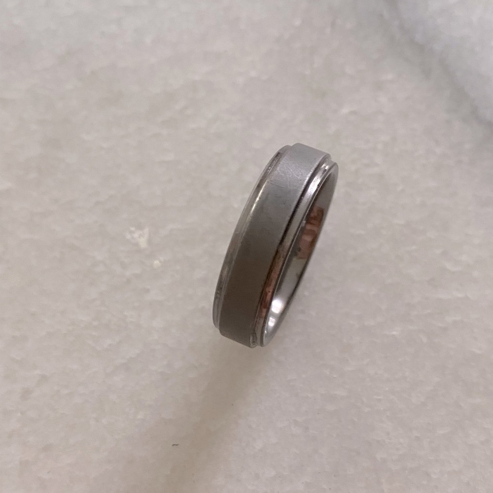 Chisel Tungsten Ring - image 4